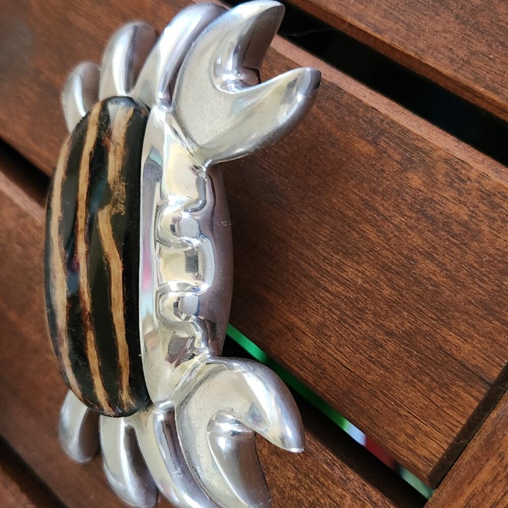 Silver metal and Tigers eye crab decor